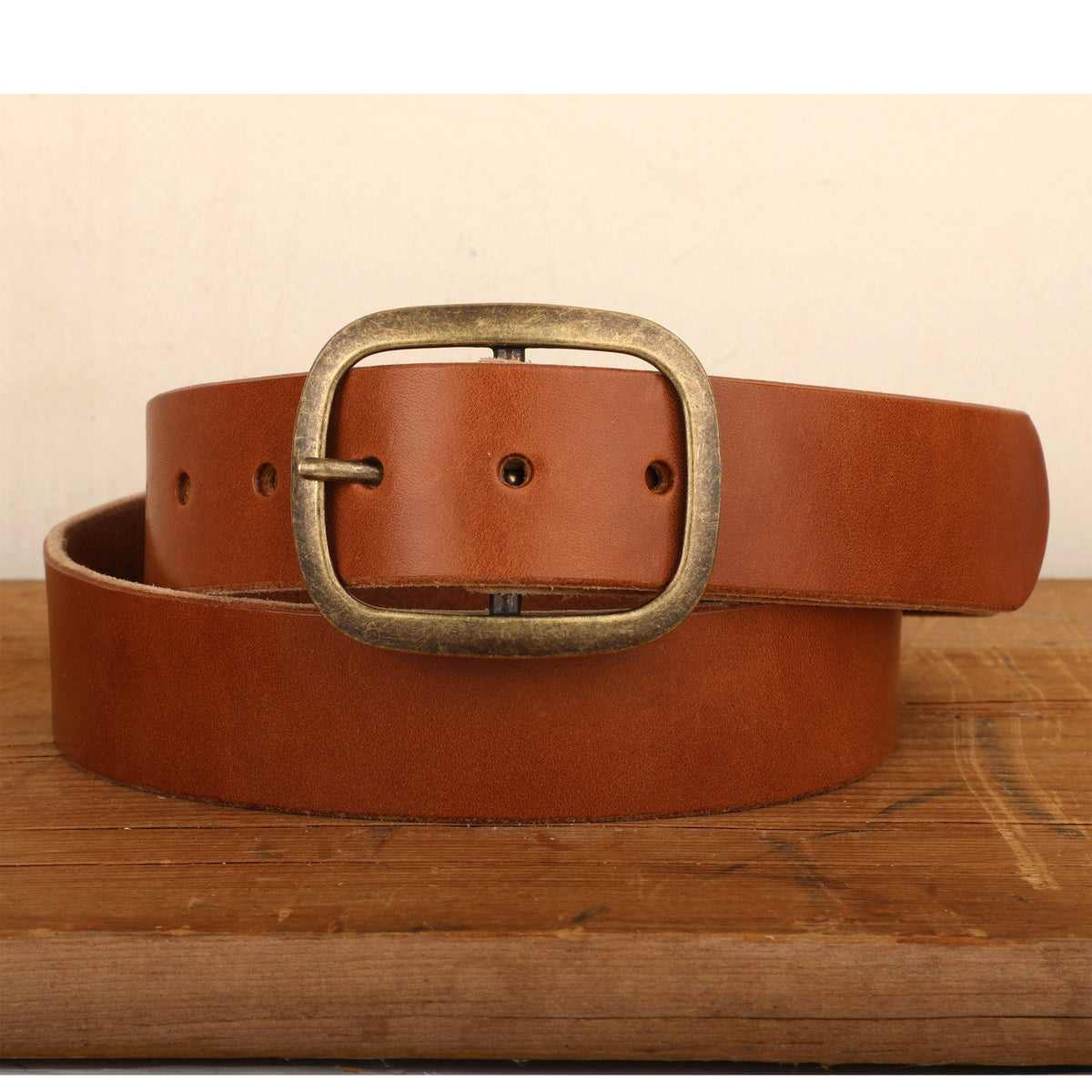 Medium Brown Bridle Leather belt with Brass Buckle – Regan 